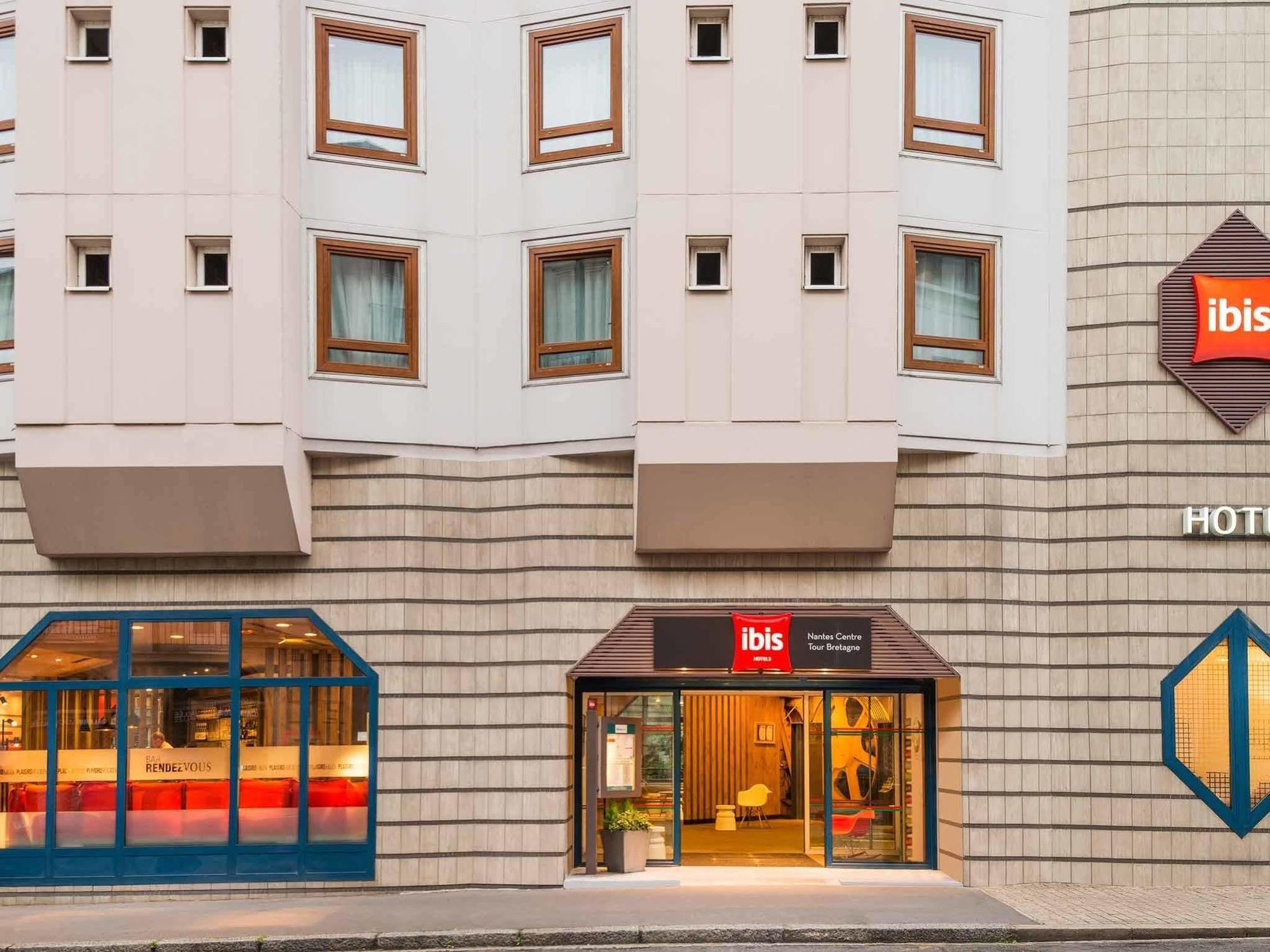 南特中心布列塔尼宜必思旅游酒店 外观 照片